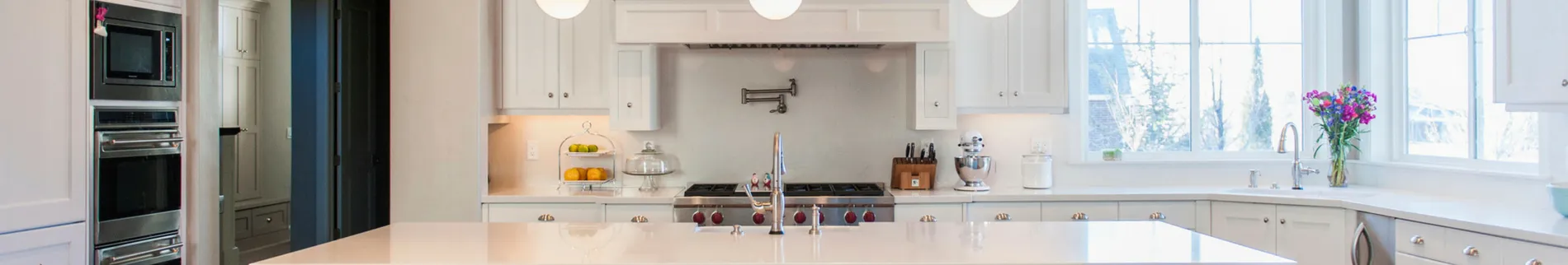 backsplash tile  in kitchen